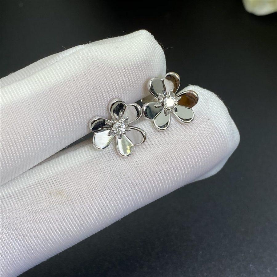 [ROYAL]FRIVOLE MINI SILVER FLOWER EARRINGS