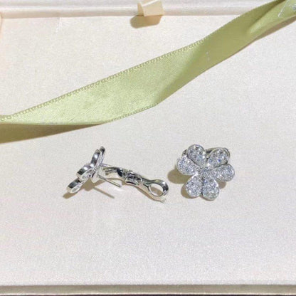 [LUXE]FRIVOLE SILBERNE OHRRINGE MIT DIAMANTEN UND BLUMEN