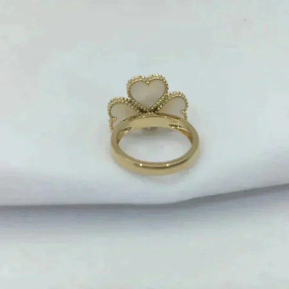 [ROYAL]SWEET CLOVER WHITE MOP RING