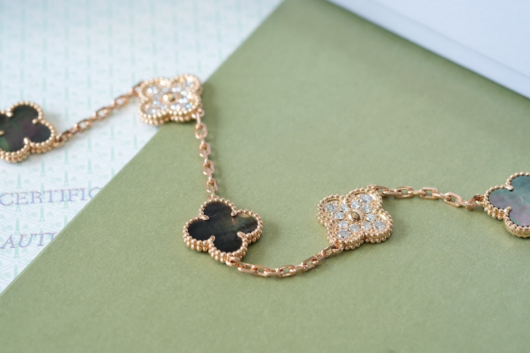 [ROYAL]CLOVER 5 MOTIFS DARK MOP AND DIAMONDS PINK GOLD BRACELET