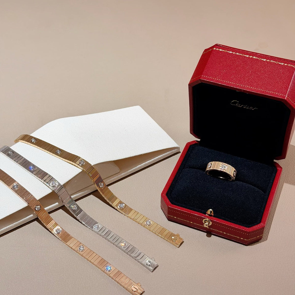[Royal&Vicky]LOVE UNLIMITED BRACELET, DIAMONDS