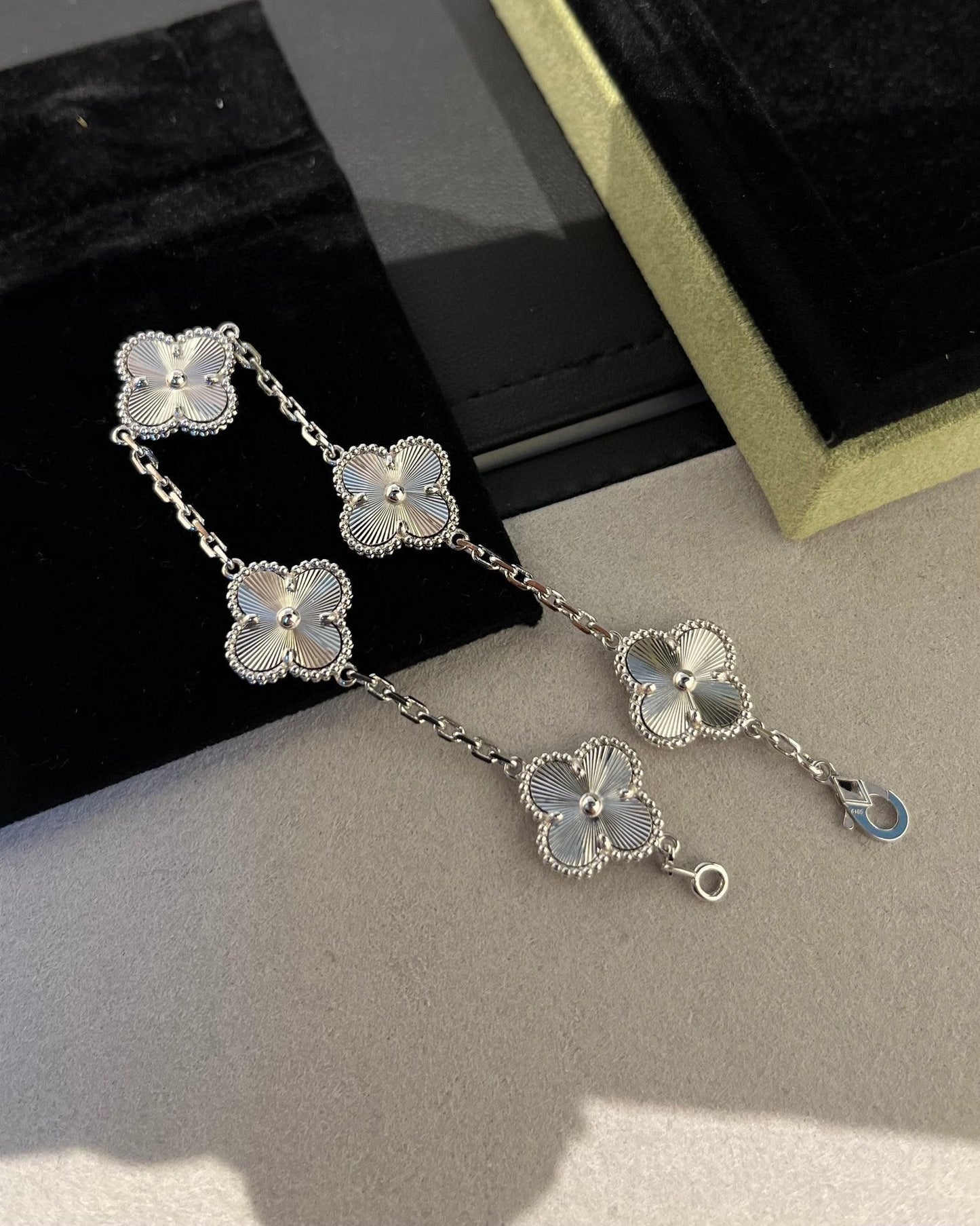 [ROYAL]CLOVER SILVER 5 MOTIFS BRACELET